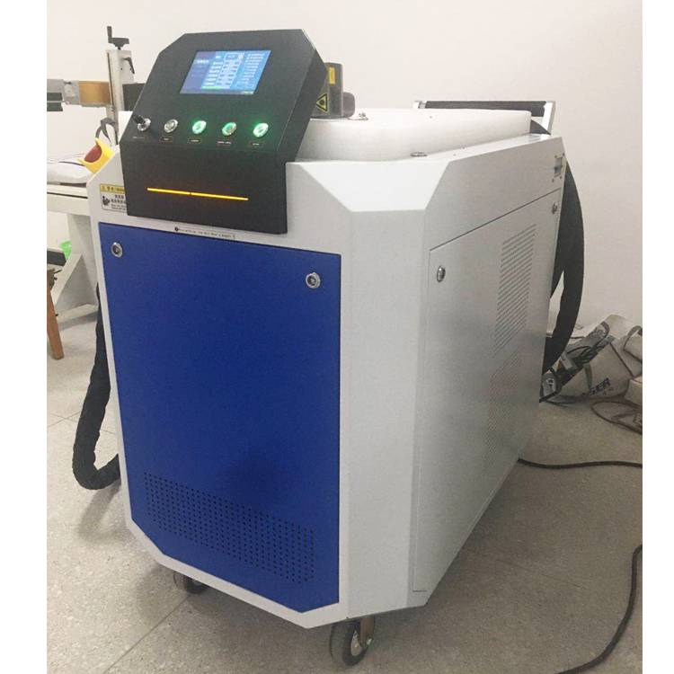西安市碑林区工业清洁新篇章 初刻智能手持式激光清洗机高效除锈与润滑油处理